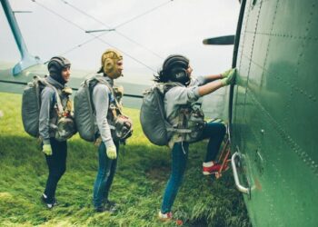 is there a weight limit for skydiving