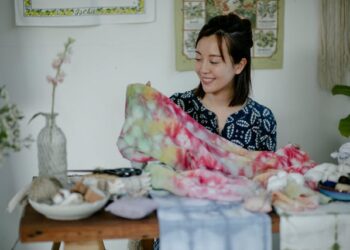 how to dye a light teal tint to natural raffia