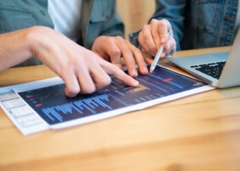 The Role of Data Analytics in Business Decision-Making