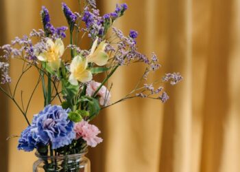 Choosing Meaningful Floral Gifts for Romantic Occasions
