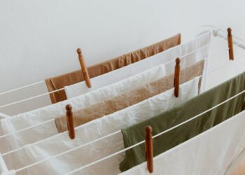 Beyond the Bottle The Rise of Concentrated, Low-Waste Living at Home