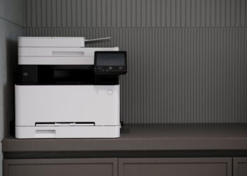 Enterprise Fax Services vs Traditional Fax Machines