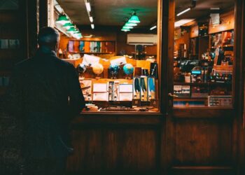 Roquetshop Iowa The Search That Feels Half-Real