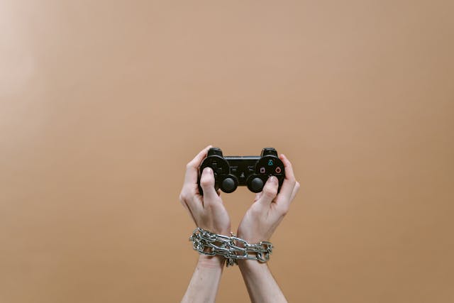 Why Online Games Are Good for Brain Activity and Overall Well-Being