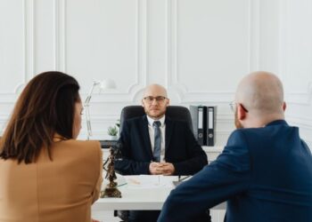 When Should You Hire a Car Accident Lawyer