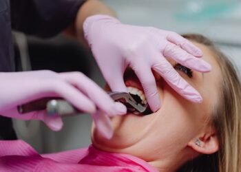 When Can I Use a Straw After Tooth Extraction